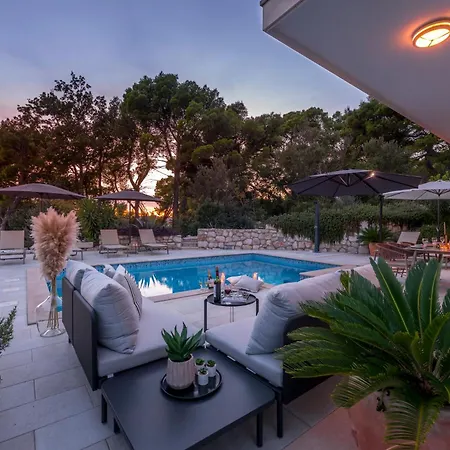 Seraphina Villa *